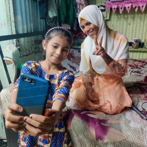 A young fan came to the Mumbai home of rapper Saniya Mistri Qayammuddin – aka Saniya MQ — to pay her respects and pose for a selfie.